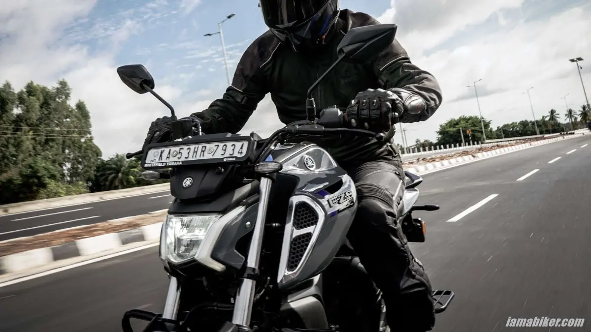 Yamaha FZS FI V4